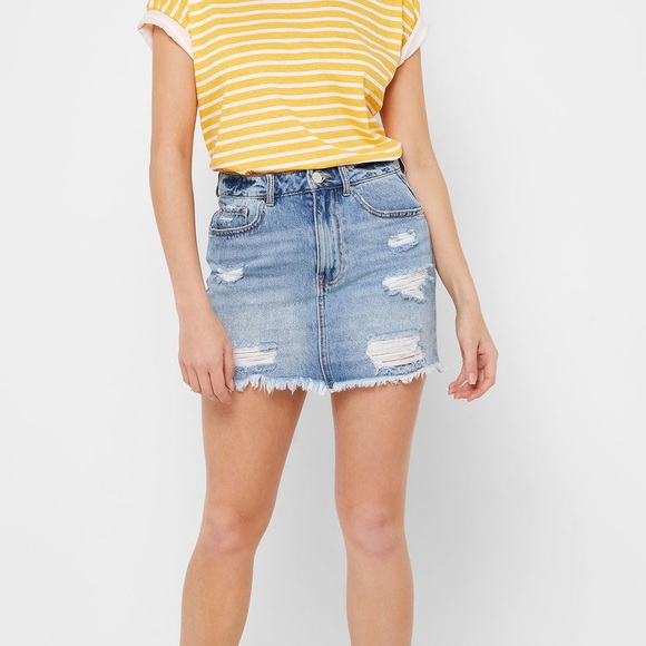 Mini Denim Skirt from Forever 21 - Picture 1 of 5